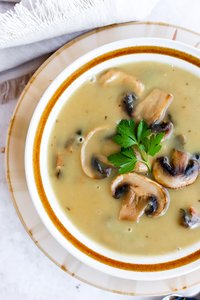 Warme champignonsaus
